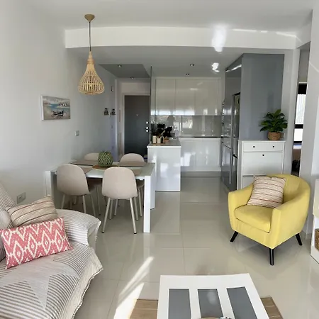 Apartment Playa Elisa Bay - La Buena Vida *